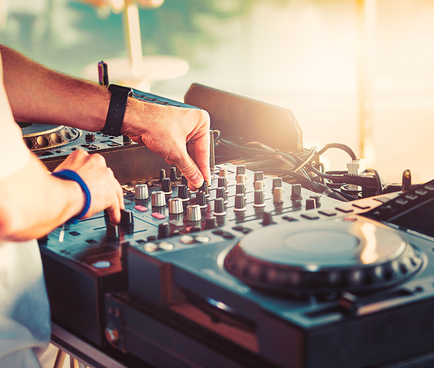 Jueves beats  🎶🍸